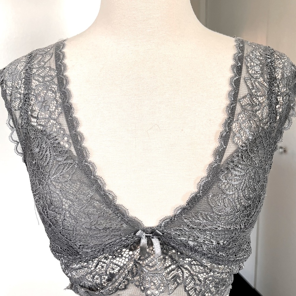 SOPHIE B LACE BRALETTE